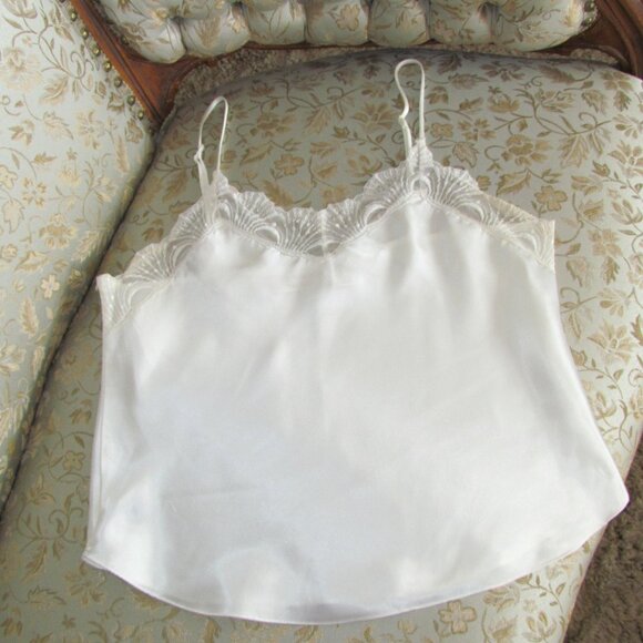 LACY CAMISOLE, M, VINTAGE VICTORIA'S SECRET, OFF-WHITE, STRAPS ADJUST, EUC - Picture 5 of 5